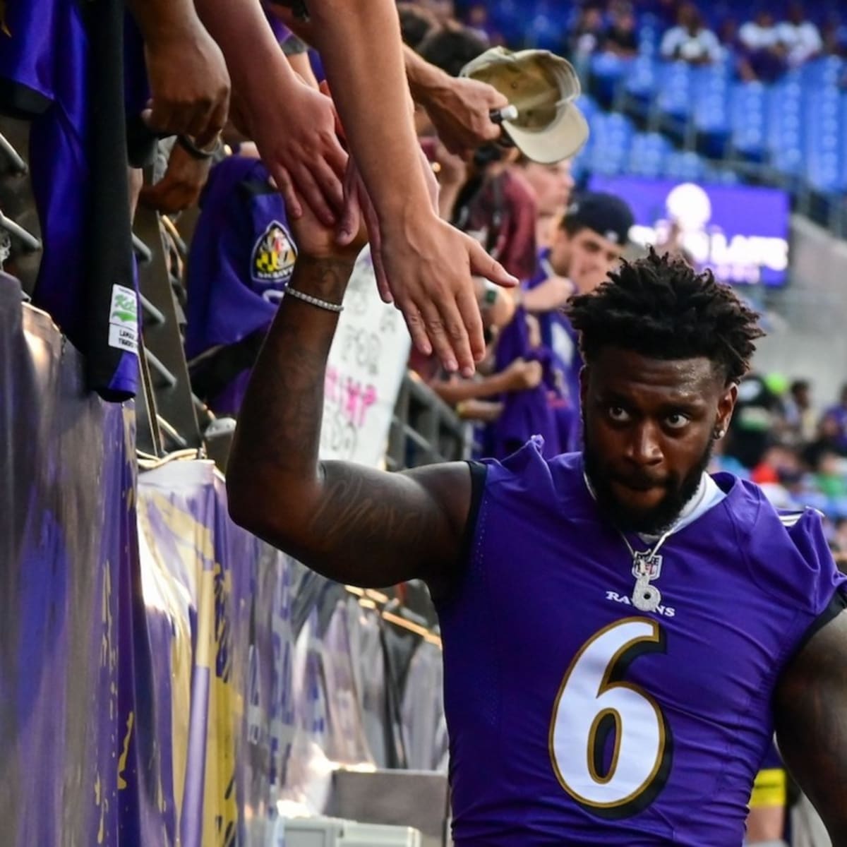 Patrick Queen Grasps New Number, New Era with Baltimore Ravens - Sports  Illustrated Baltimore Ravens News, Analysis and More