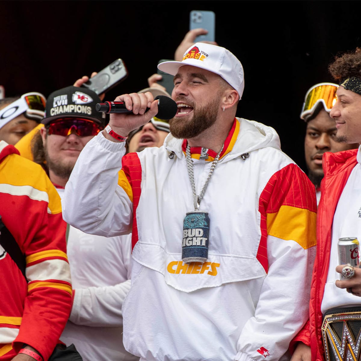 SNL releases promo with Travis Kelce ahead of weekend debut