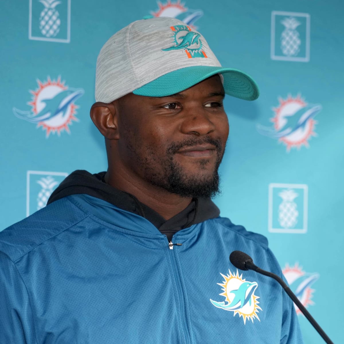 Vikings hire former Dolphins head coach Brian Flores as defensive  coordinator