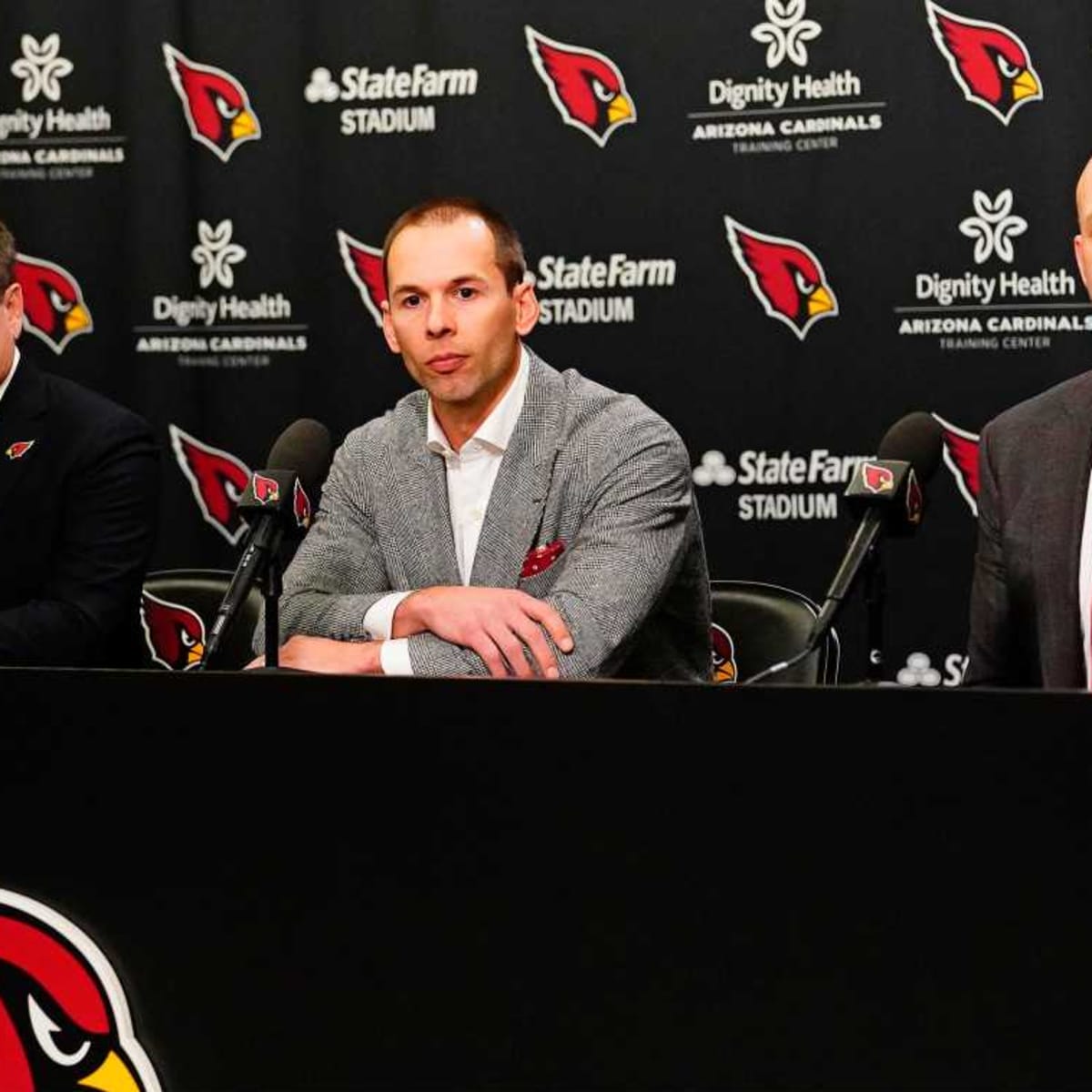 Arizona Cardinals HC Jonathan Gannon Readies for First Regular