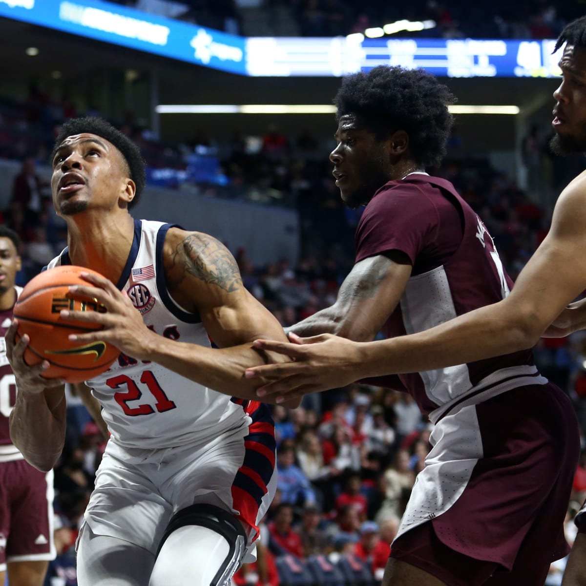 Ole Miss News: Rebels win in recruiting, men's basketball hits