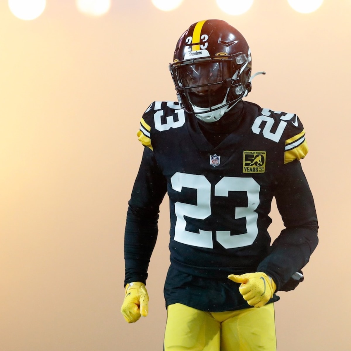 Black and gold or black and yellow? Steelers players sound off