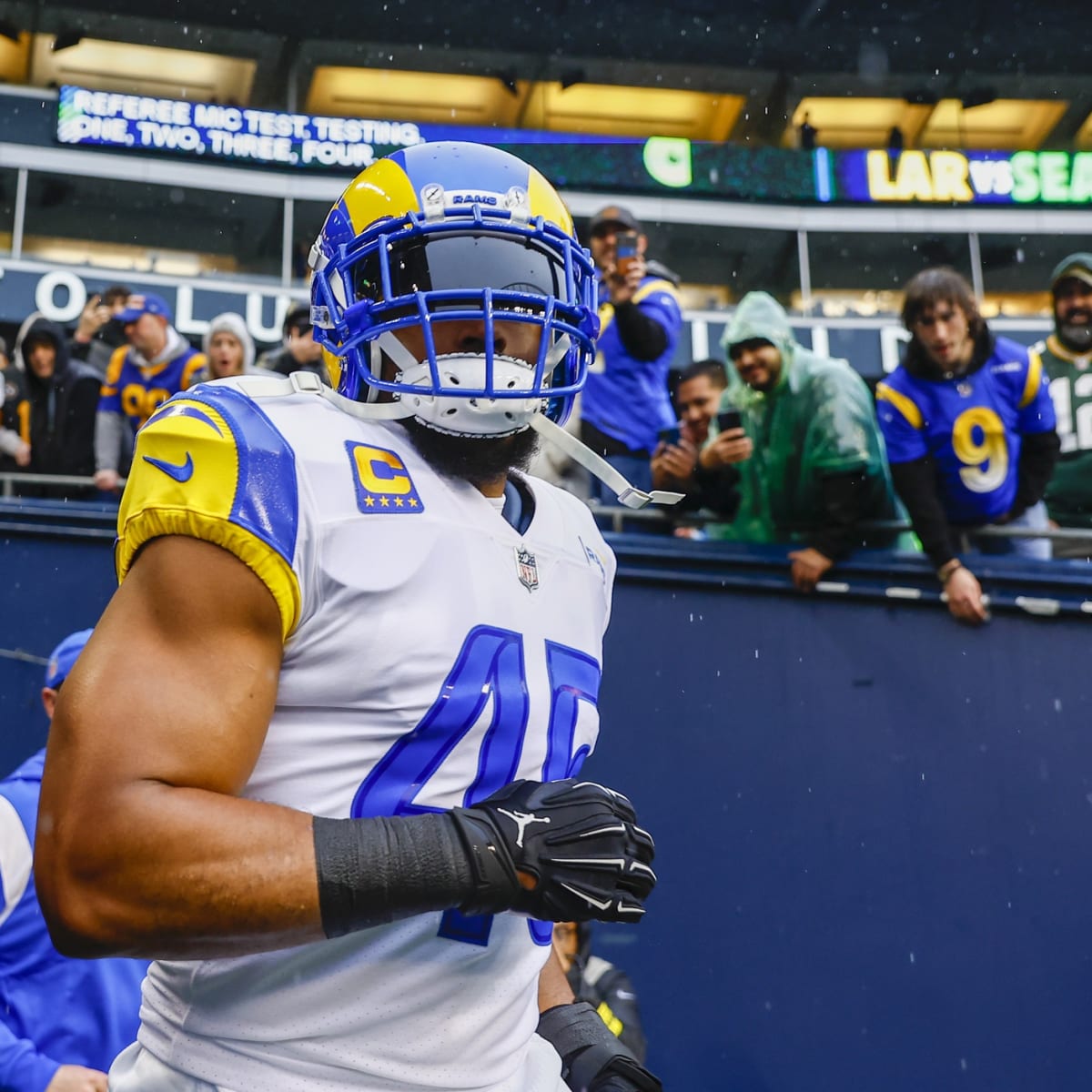 Your first look Bobby Wagner in a - Miami Dolphins Zone