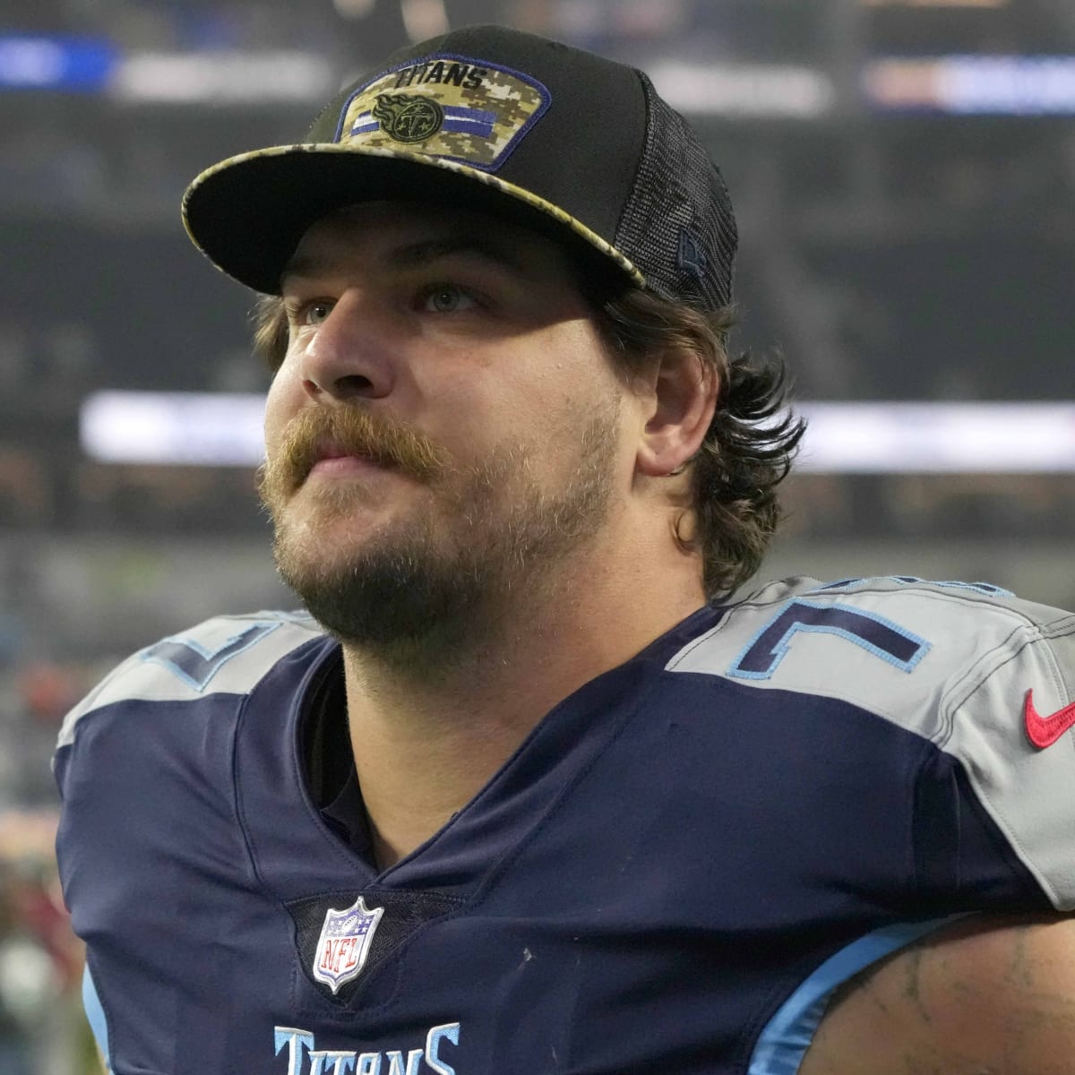 Taylor Lewan posts a picture of himself in a Titans jersey with no context  : r/Tennesseetitans