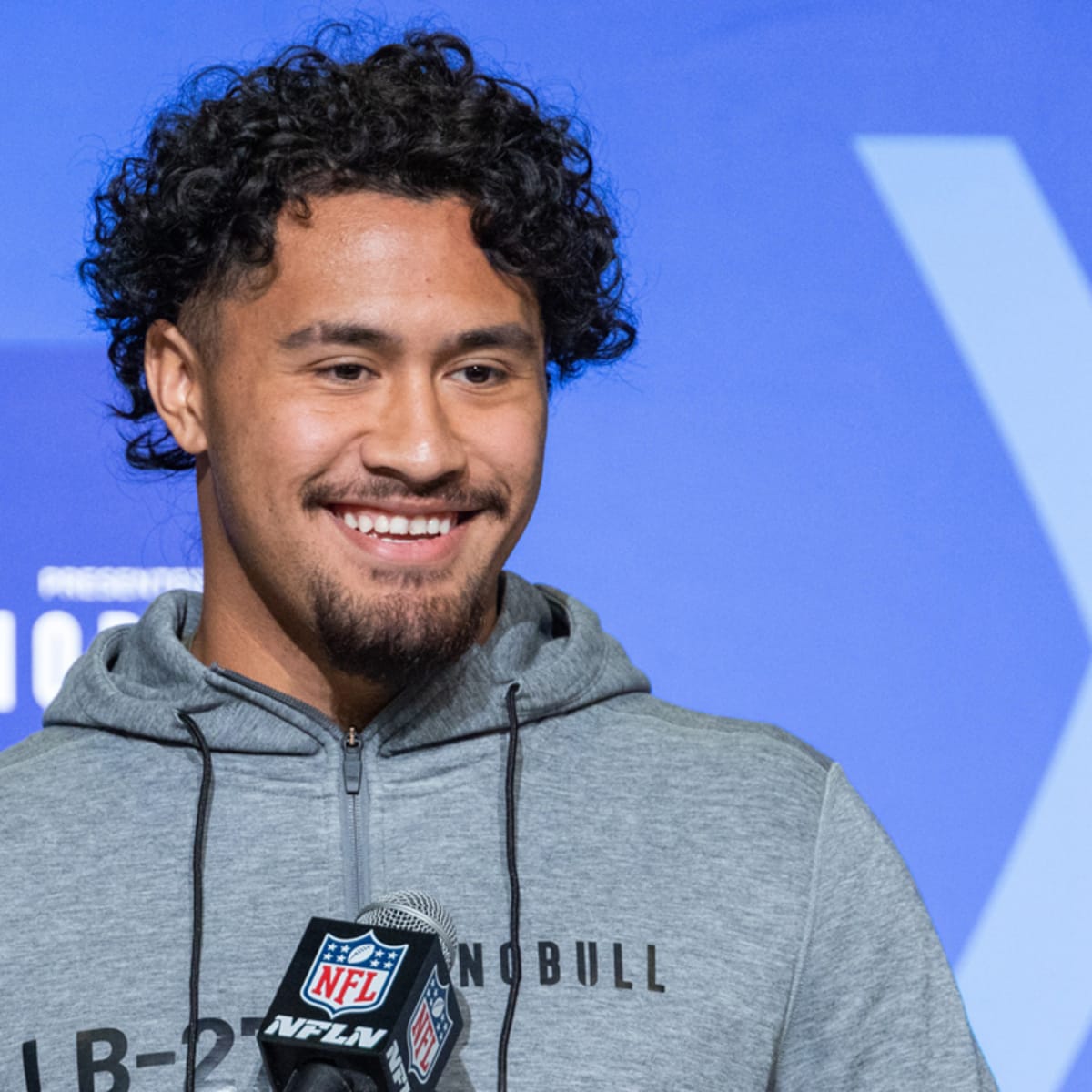 NFL Rookie Watch on X: Noah Sewell has officially announced he is entering  the NFL Draft. The Oregon LB is the brother of Lions Tackle Penei Sewell  and is widely regarded as