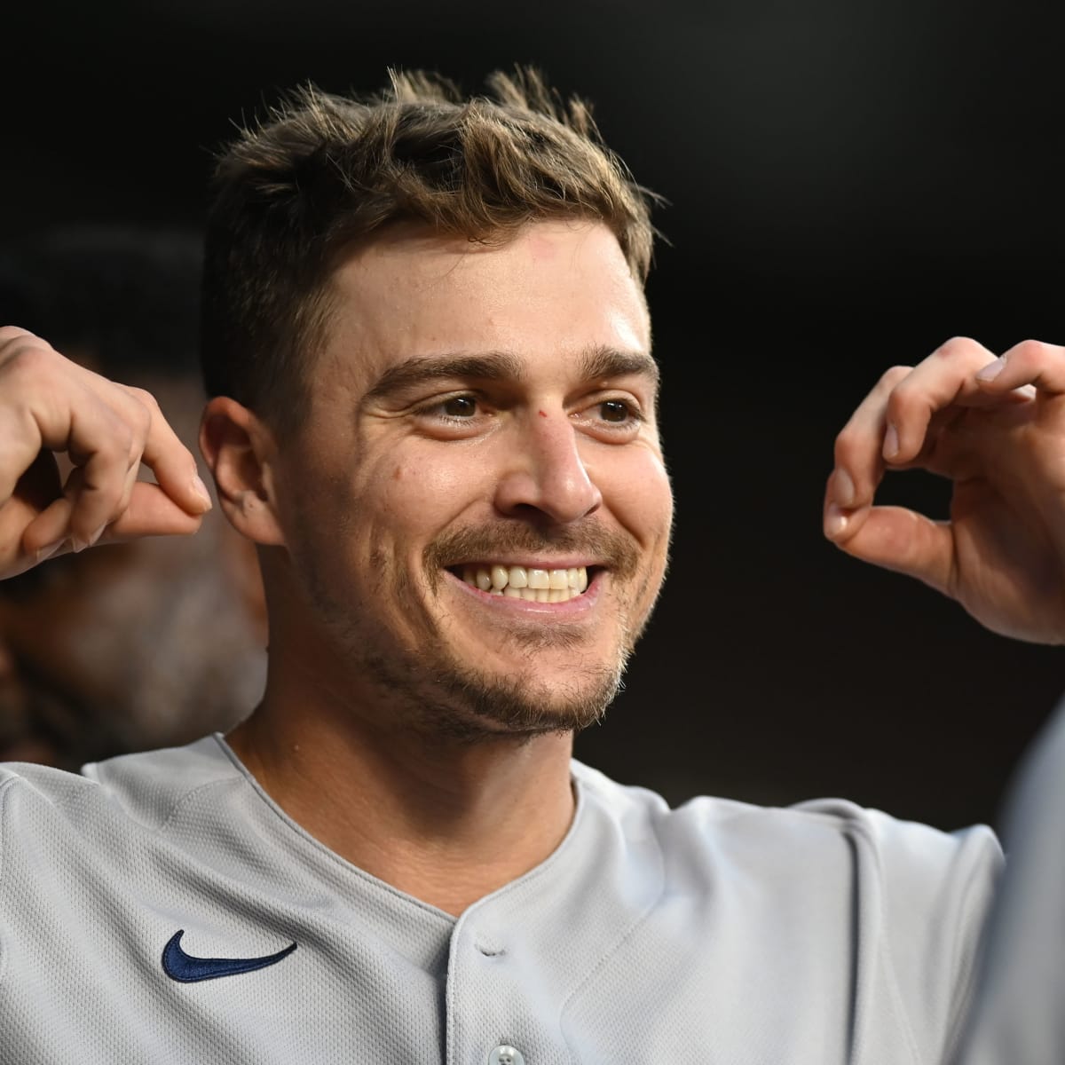 MLB's Kiké Hernandez Gifted Dude Wipes After Revealing He Pooped Pants In  Game