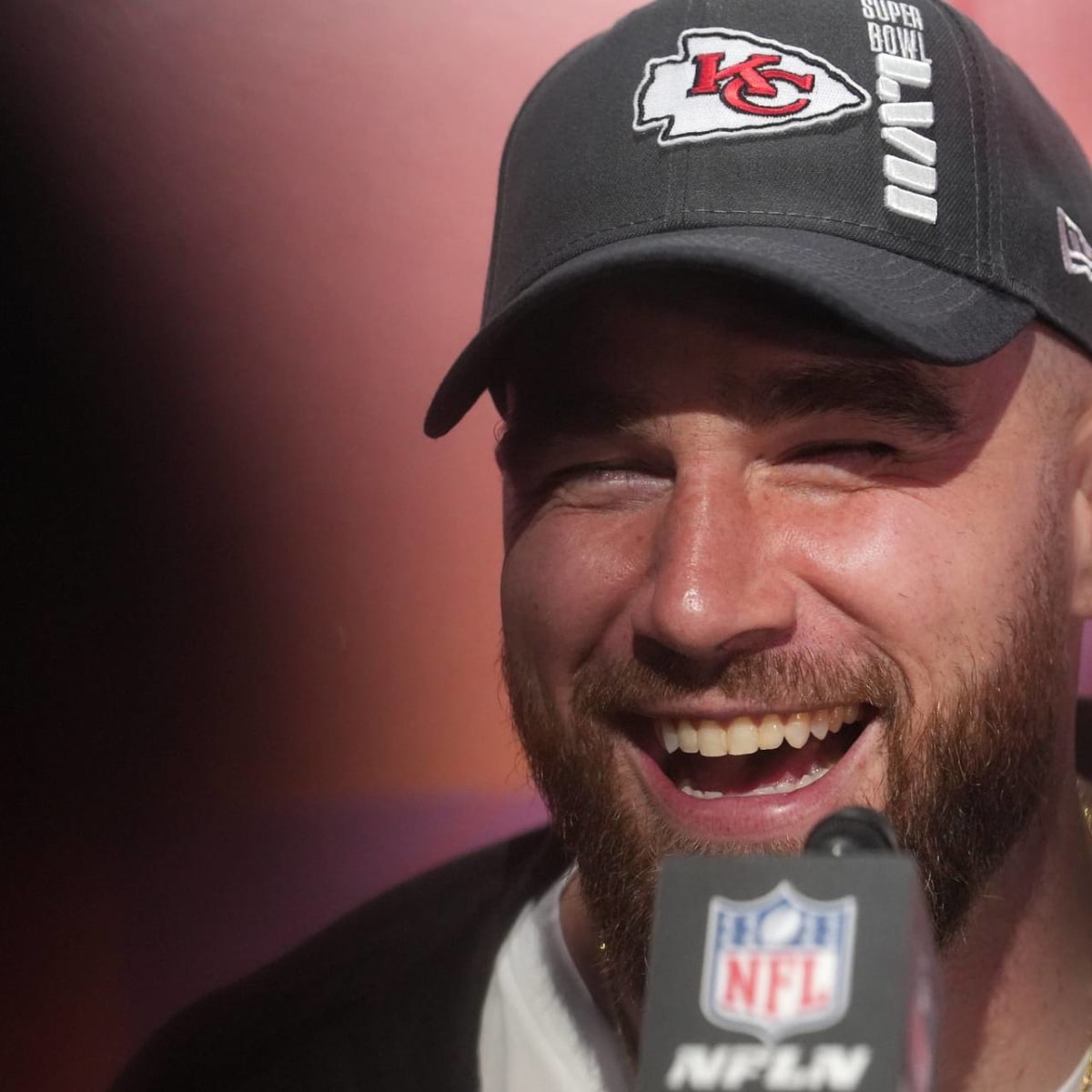 Travis Kelce's impression of Patrick Mahomes will end you (Video)