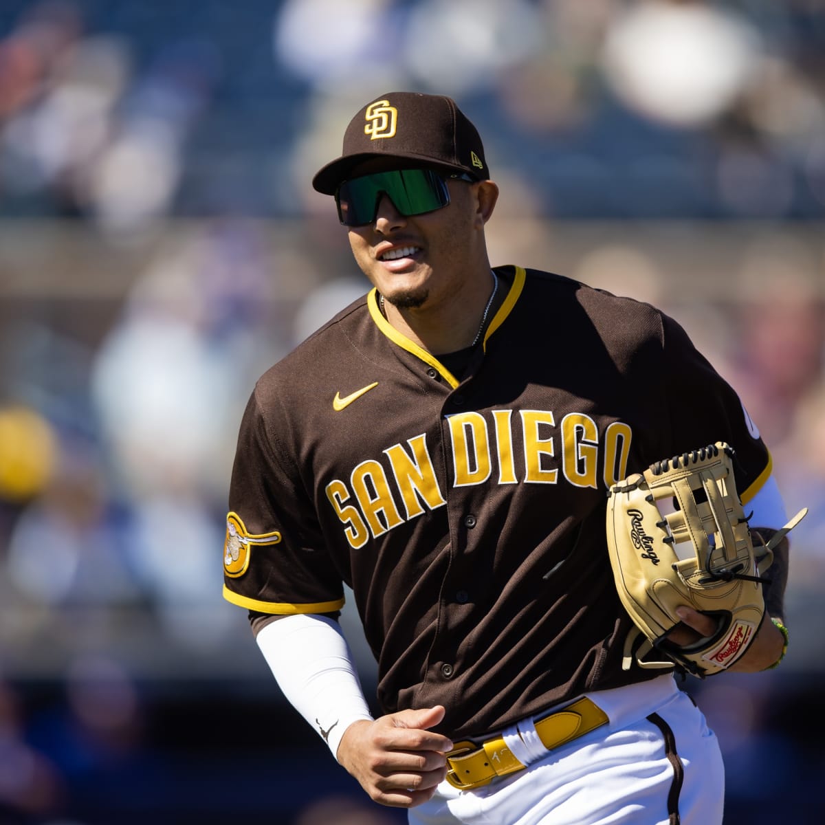 Manny Machado signs huge extension to stay with Padres for a long