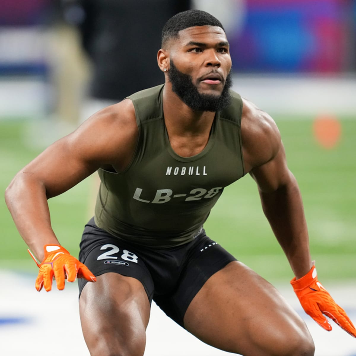 Former Blue Dragon, current Detroit Lions' player hosts local combine for  young football players