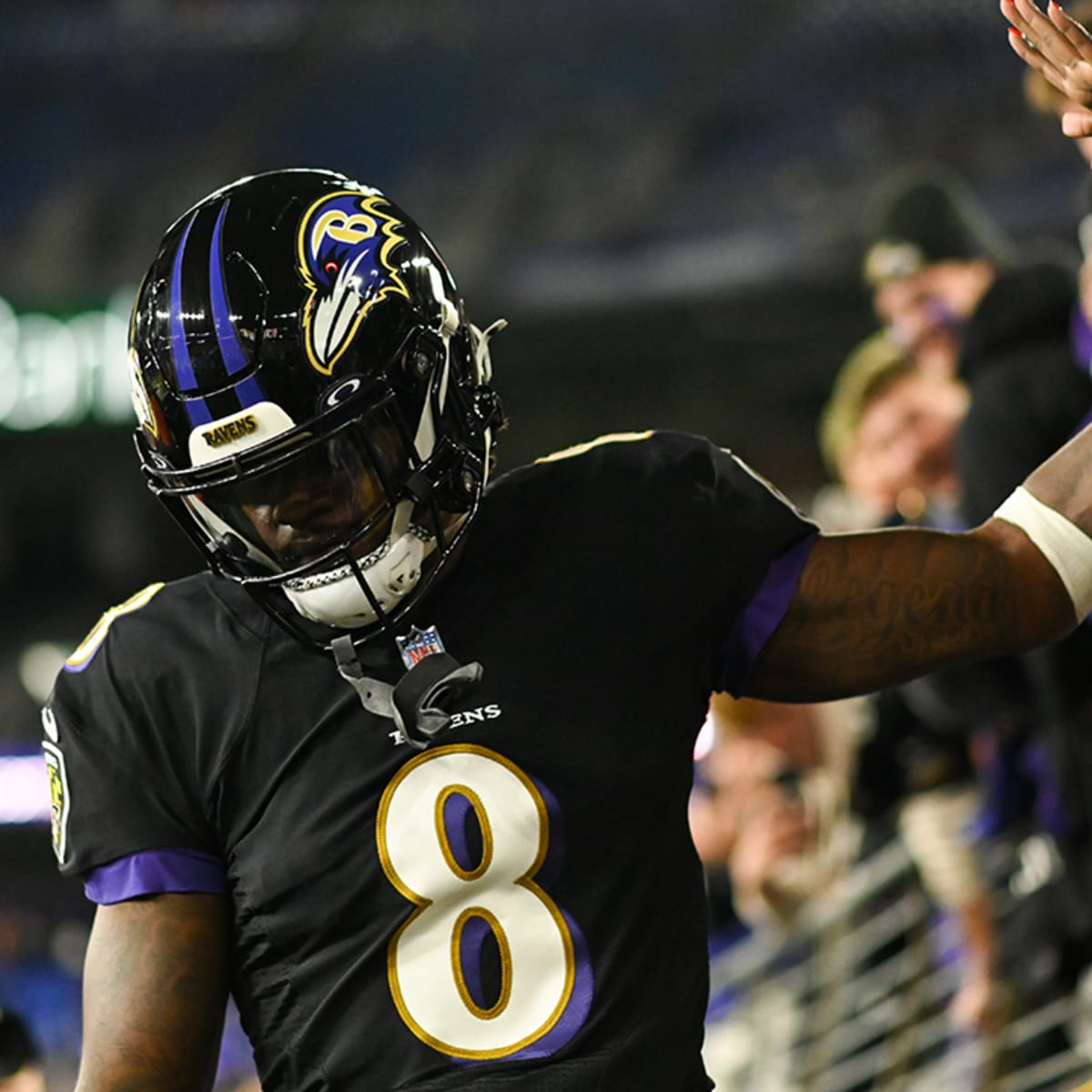 Baltimore Ravens QB Lamar Jackson requests trade