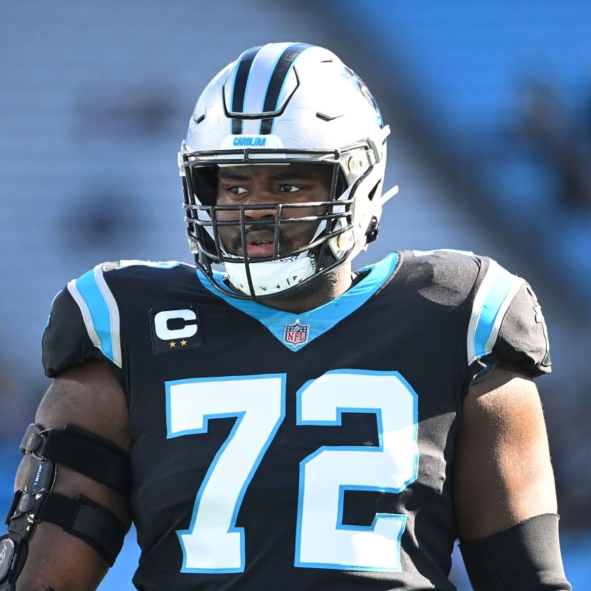 Panthers' newly-paid lineman Taylor Moton taking reps at left