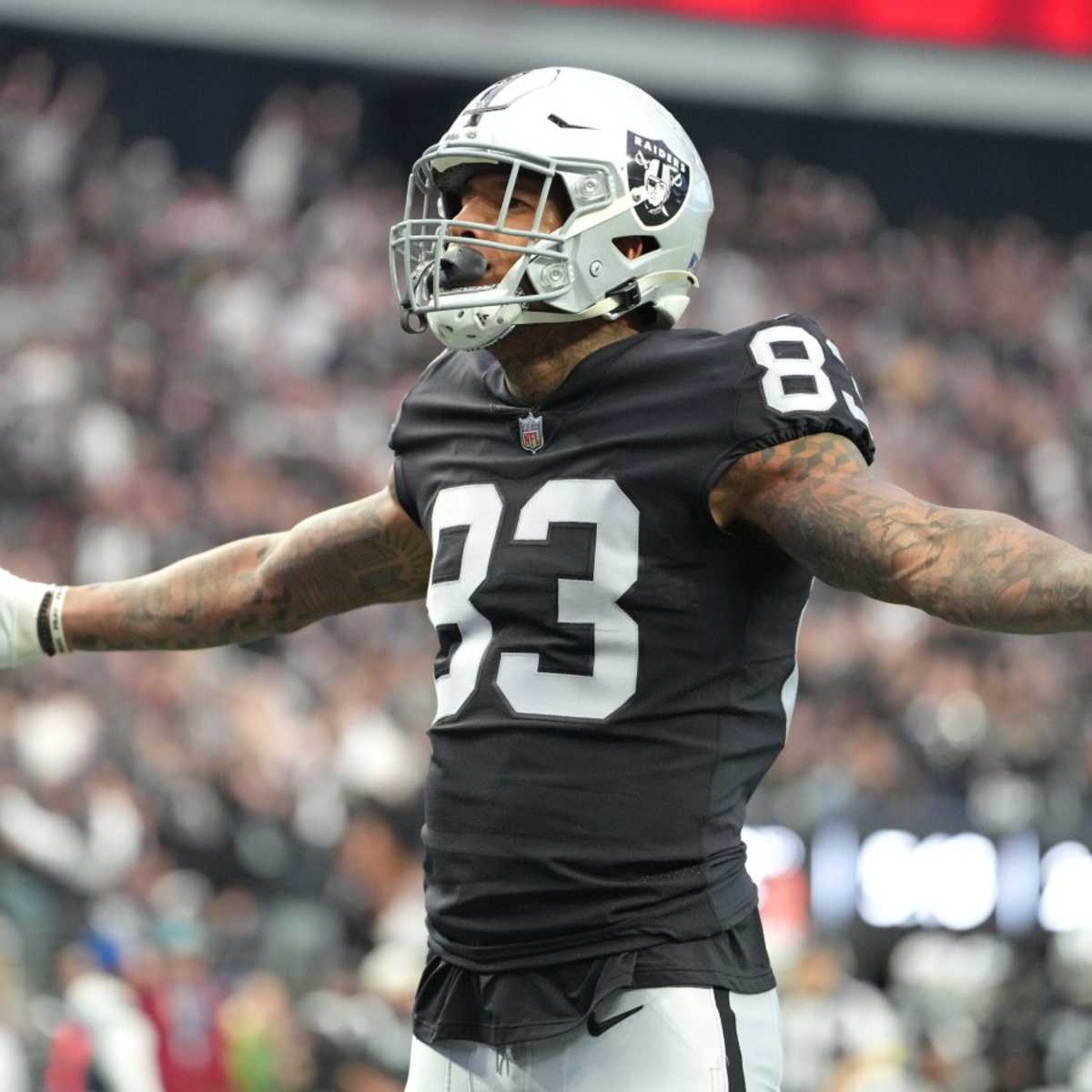 Special Darren Waller Shines for All the NFL to See - Sports Illustrated Las  Vegas Raiders News, Analysis and More