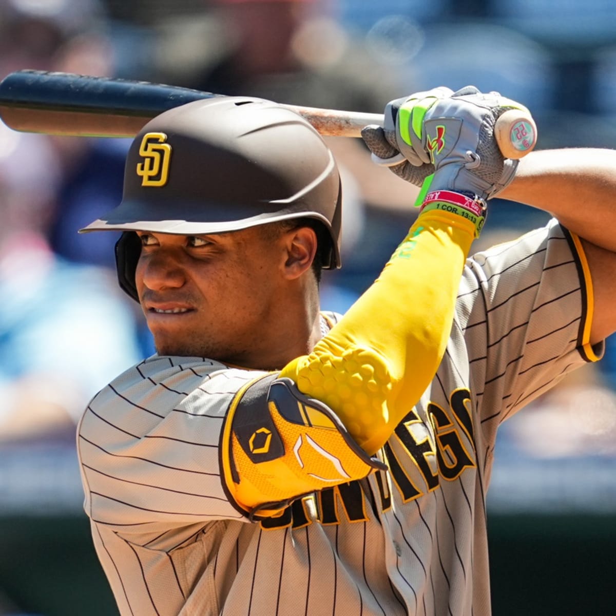 Padres News: Friars Insider Expects Robert Suarez to Be Friars' Closer in  2024 - Sports Illustrated Inside The Padres News, Analysis and More