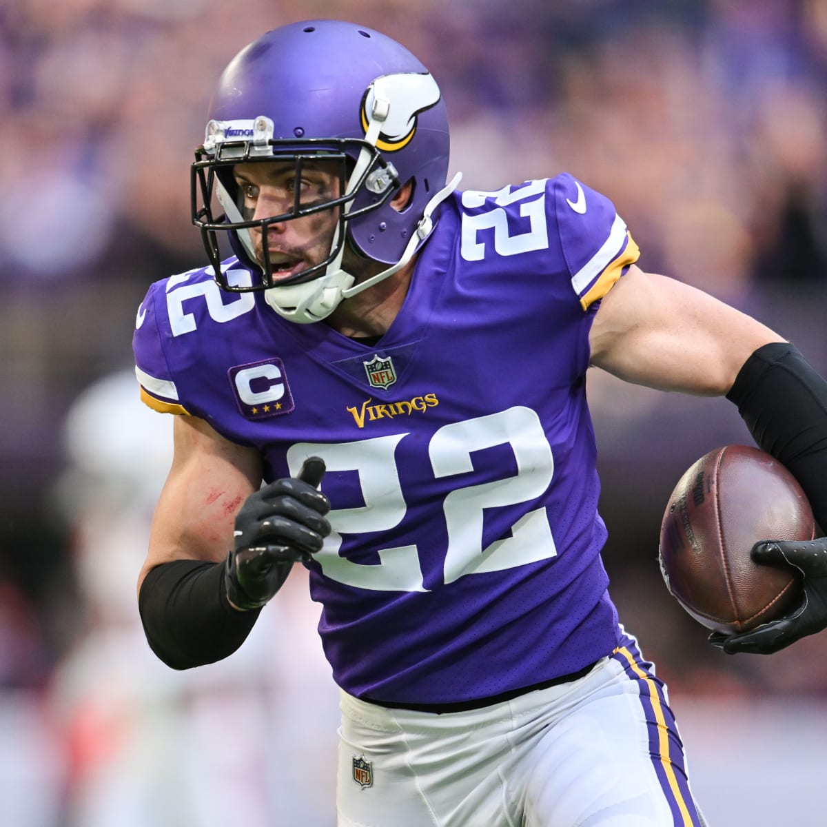 Former Notre Dame Standout Harrison Smith Gets PAID //