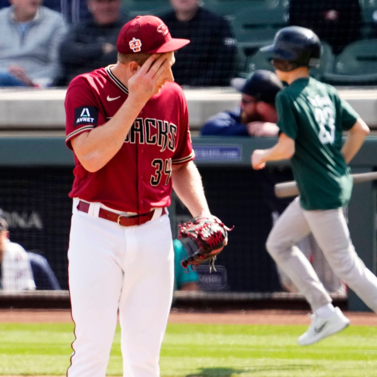 Arizona Diamondbacks sign closer Mark Melancon to 2-year contract