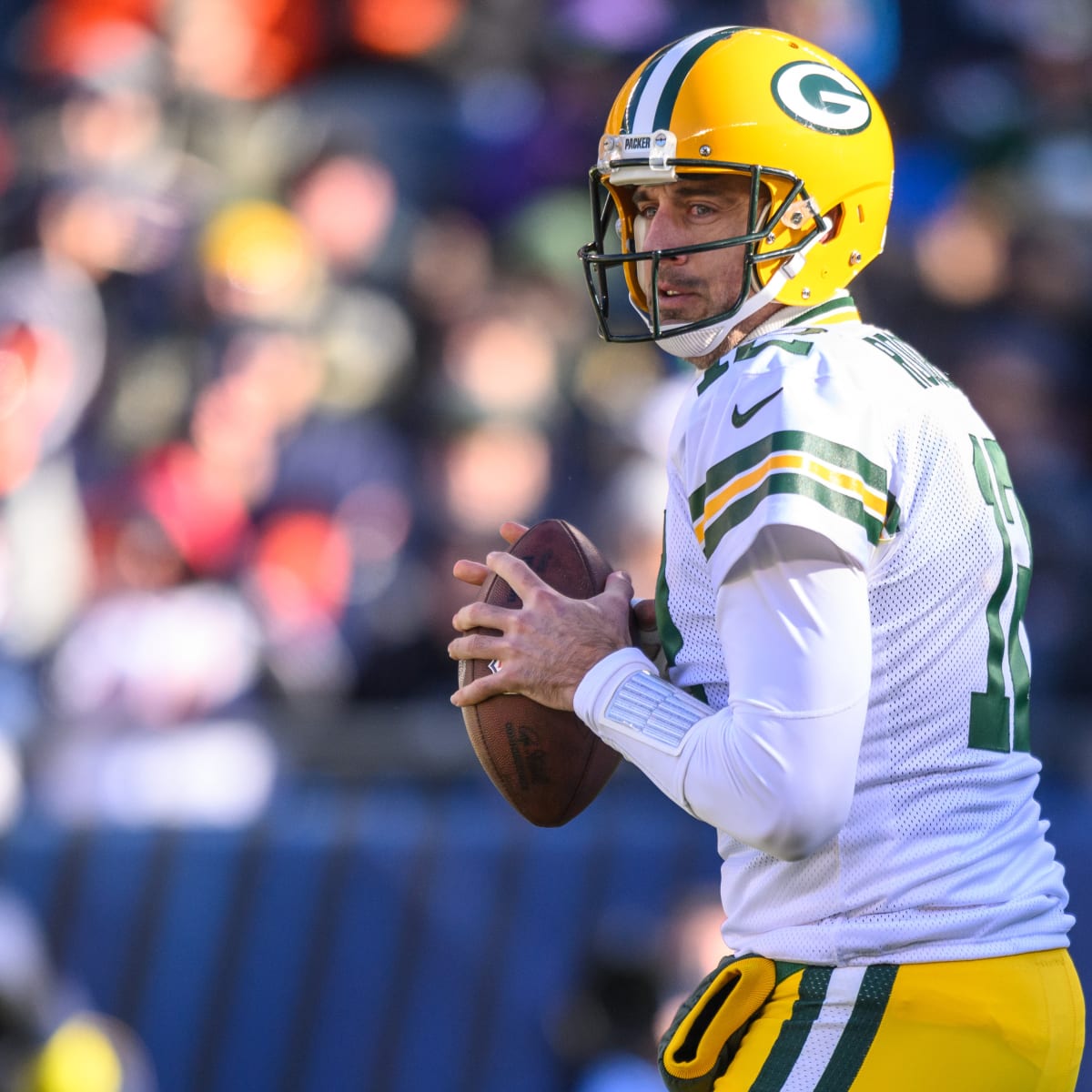 Aaron Rodgers checks out crystals as he waits for Jets trade