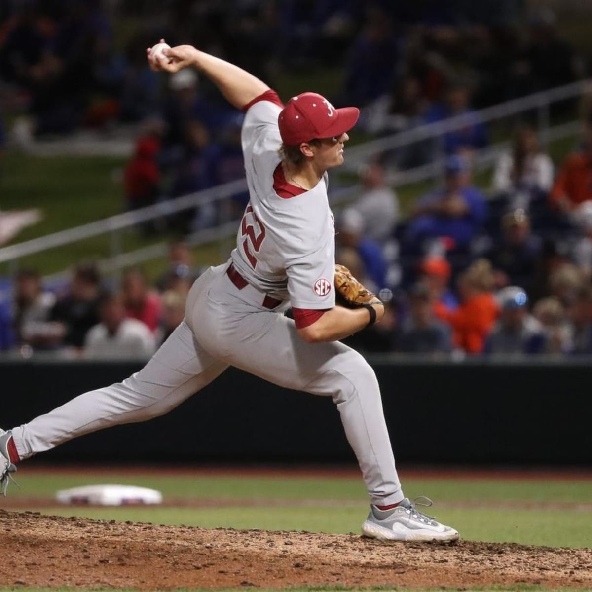 Alabama baseball falls to top-seeded Florida Gators in extra innings, moves  to losers' bracket – The Crimson White