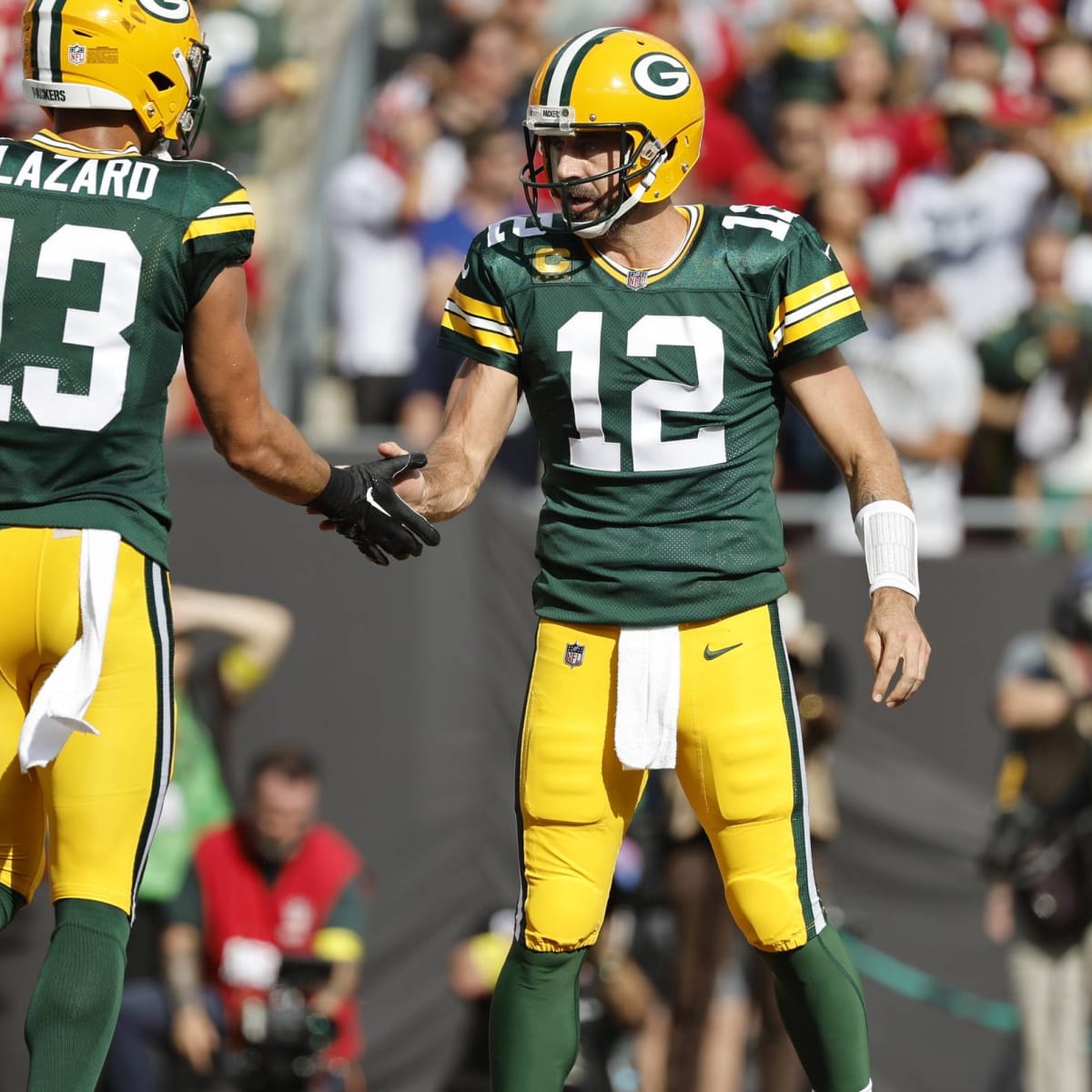 Aaron Rodgers connects with Allen Lazard for big Jets play