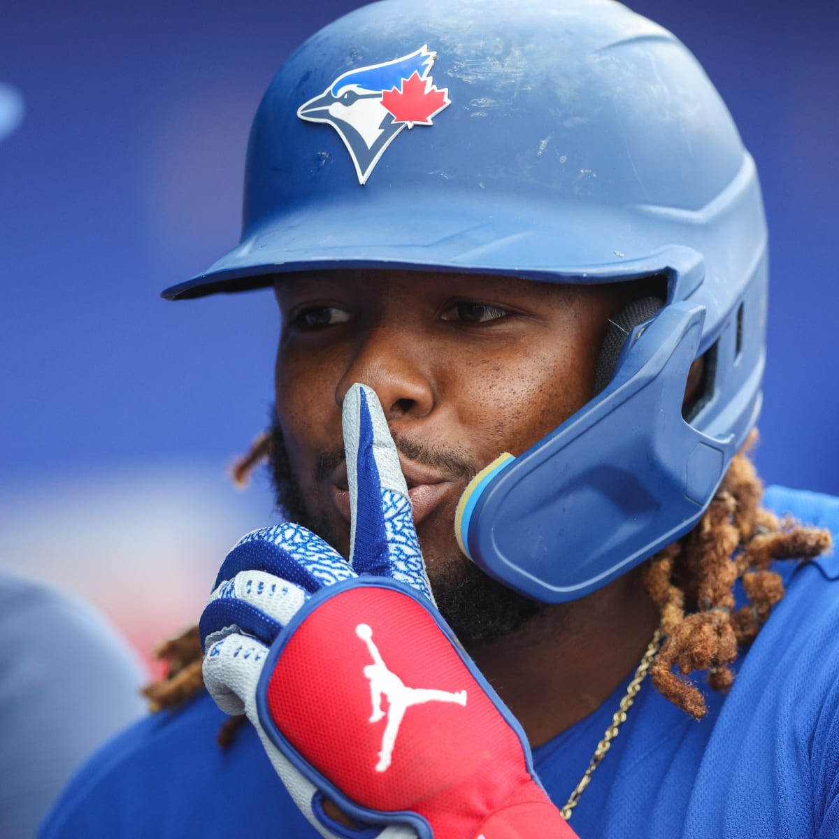 danny-jansen-lifts-toronto-blue-jays-over-atlanta-braves-for-thr