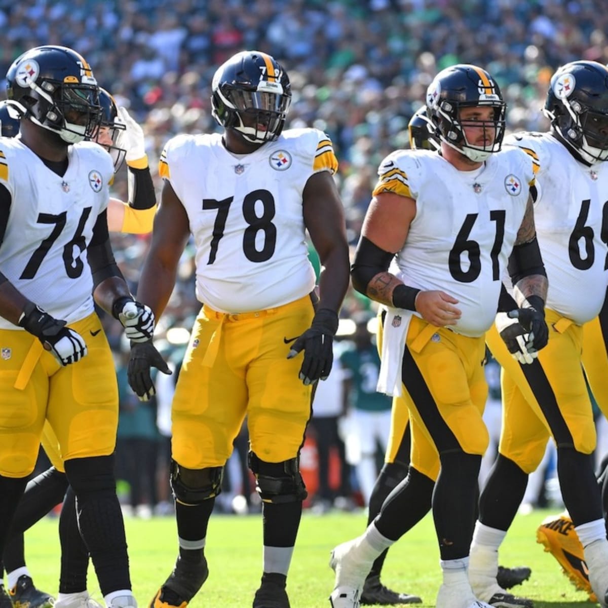 Pittsburgh Steelers guard James Daniels (78) blocks during an NFL football  game, Sunday, Oct. 9, 2022, in Orchard Park, NY. (AP Photo/Matt Durisko  Stock Photo - Alamy