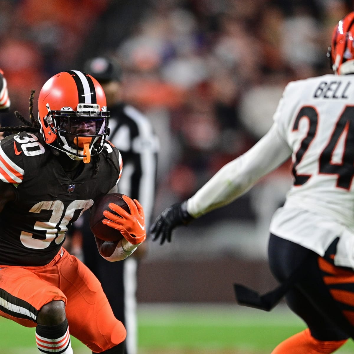 Cleveland Browns running back D'Ernest Johnson vs. Cincinnati