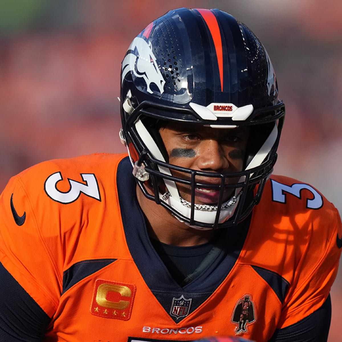 Ex-Denver Bronco speaks on former teammate, Russell Wilson