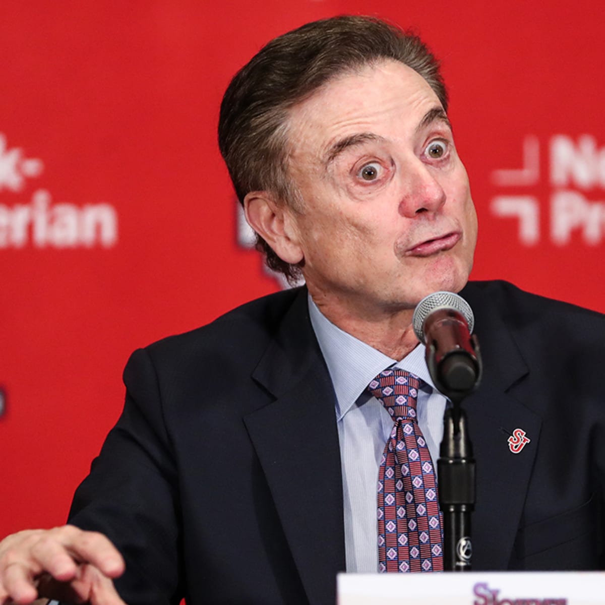 Rick Pitino signs with St. John's