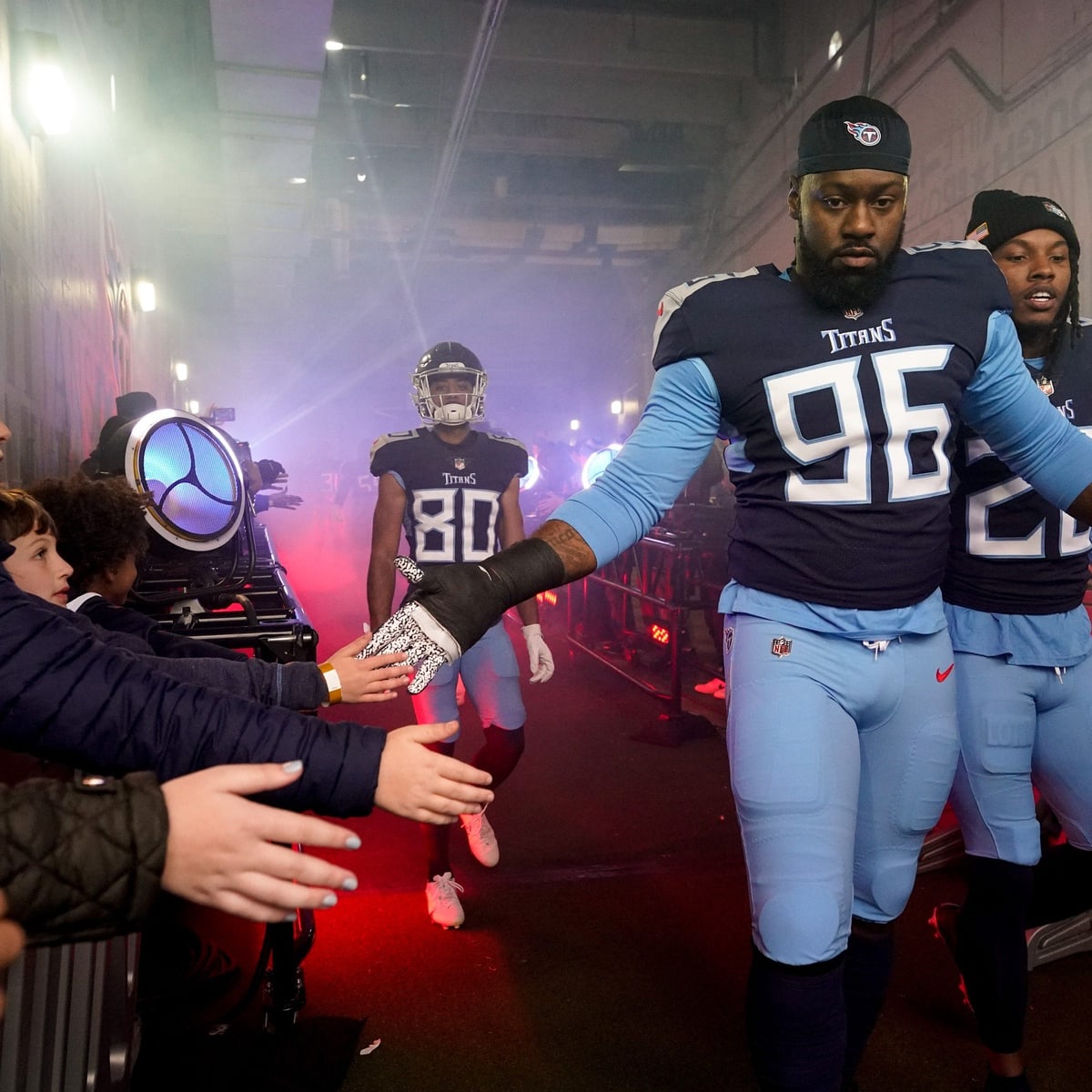 Tennessee Titans getting new uniforms for 2018