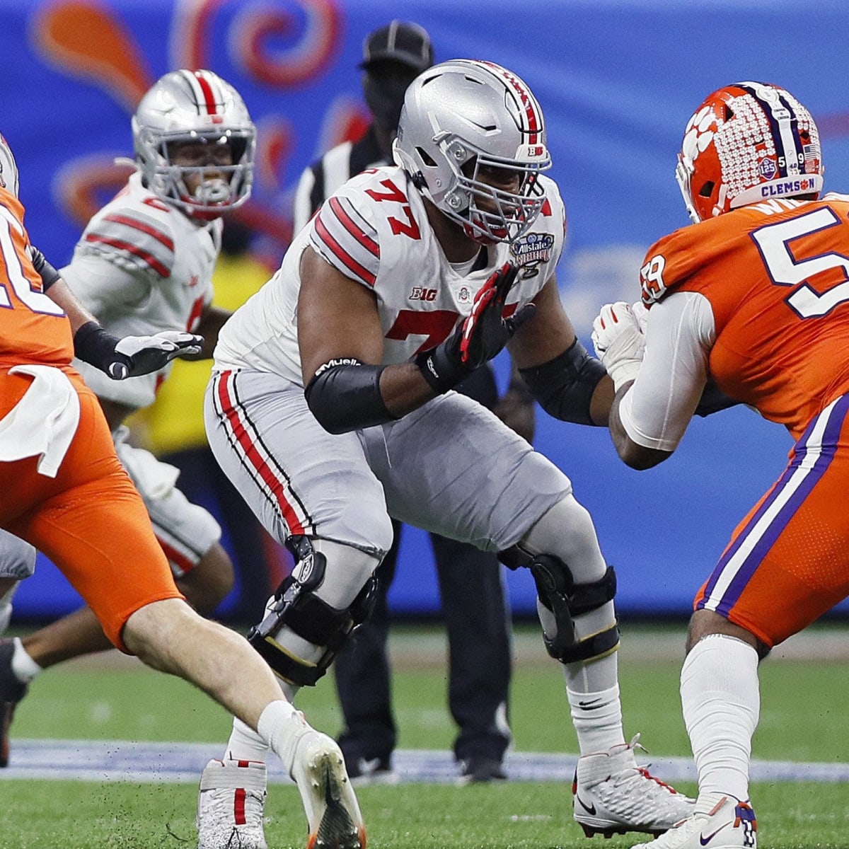 Chicago Bears safety Elijah Hicks (37) drops back in coverage