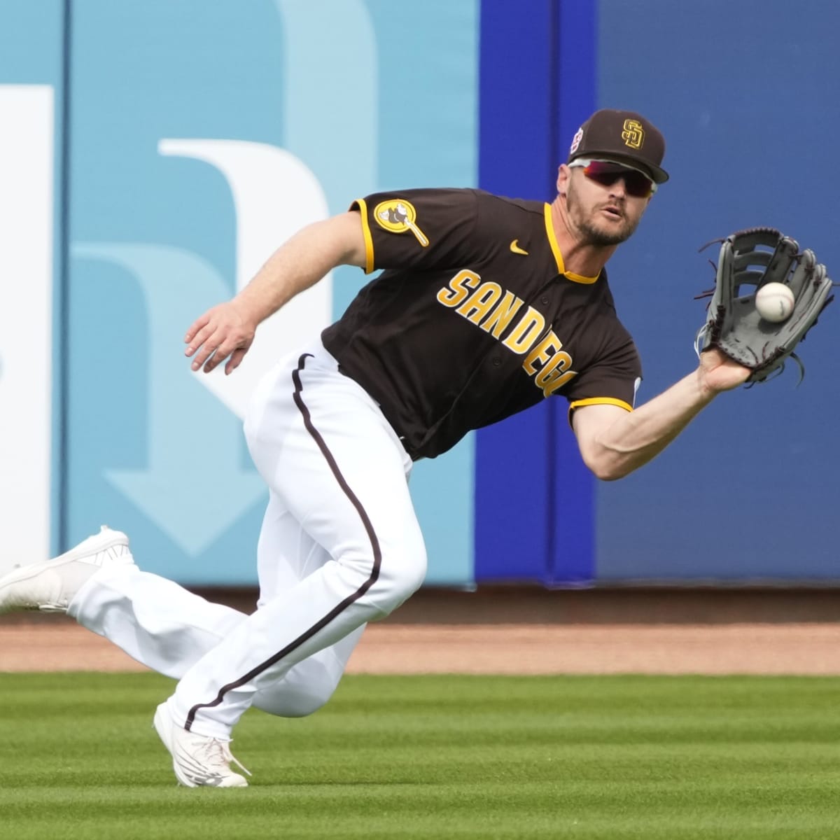 Padres Sign OF Adam Engel To One-Year Contract