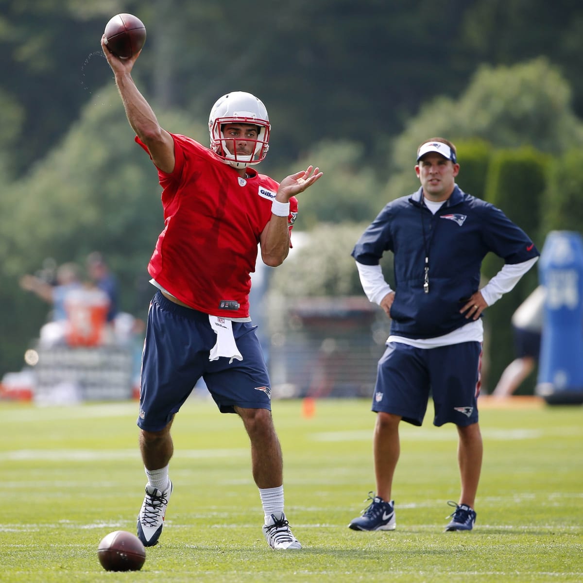 Josh McDaniels lands former Patriots quarterback Jimmy Garoppolo