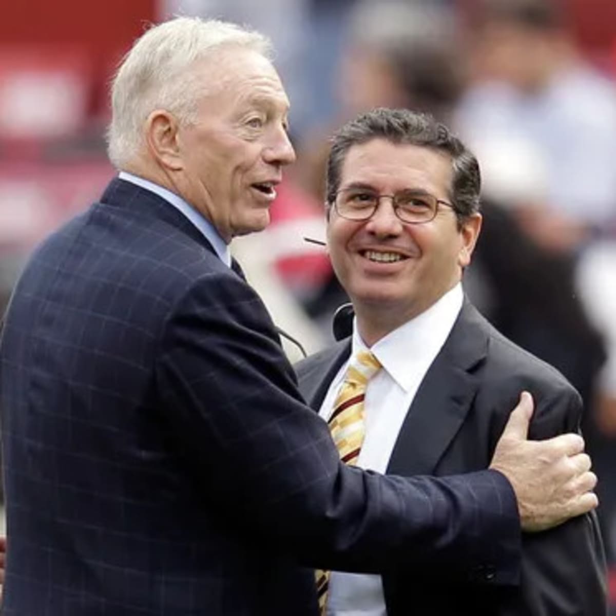 NFL owners ask Jerry Jones to broker deal with Dan Snyder on