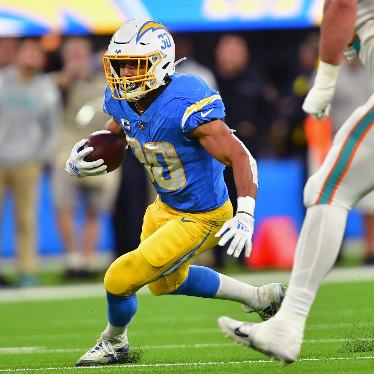 Chargers' Austin Ekeler, top-tier RBs band together to fight for