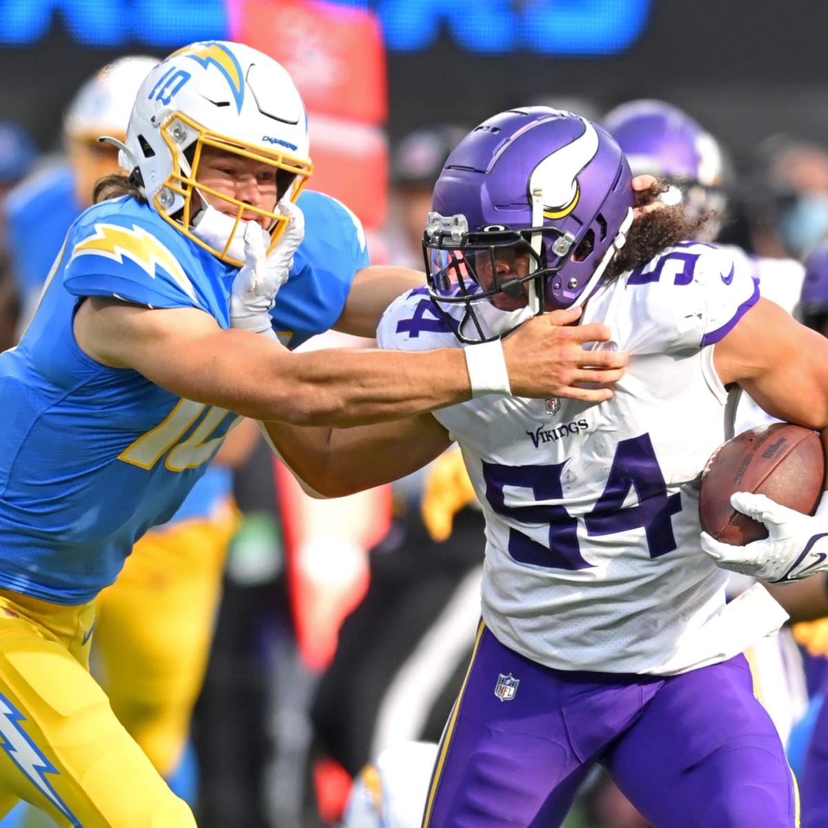 Free agent linebacker Eric Kendricks says he has agreed to join