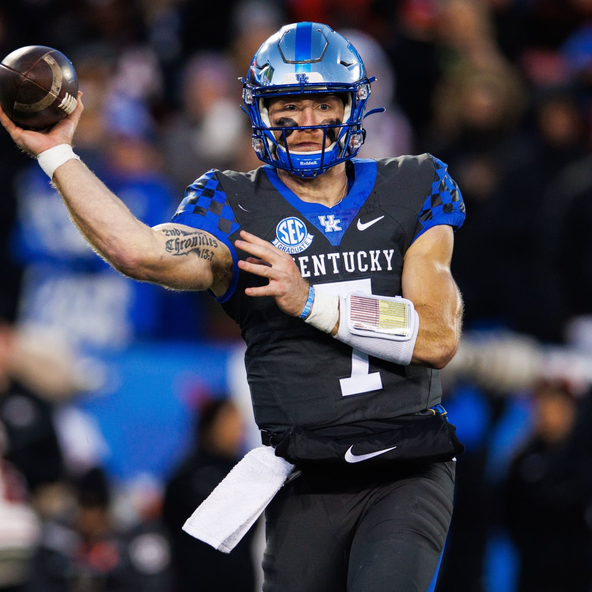 NFL Draft 2021: FINAL 1st-round mock  Quarterbacks are top 4 picks;  Cowboys steal best pass-catcher; Buccaneers QB stunner ends Day 1 