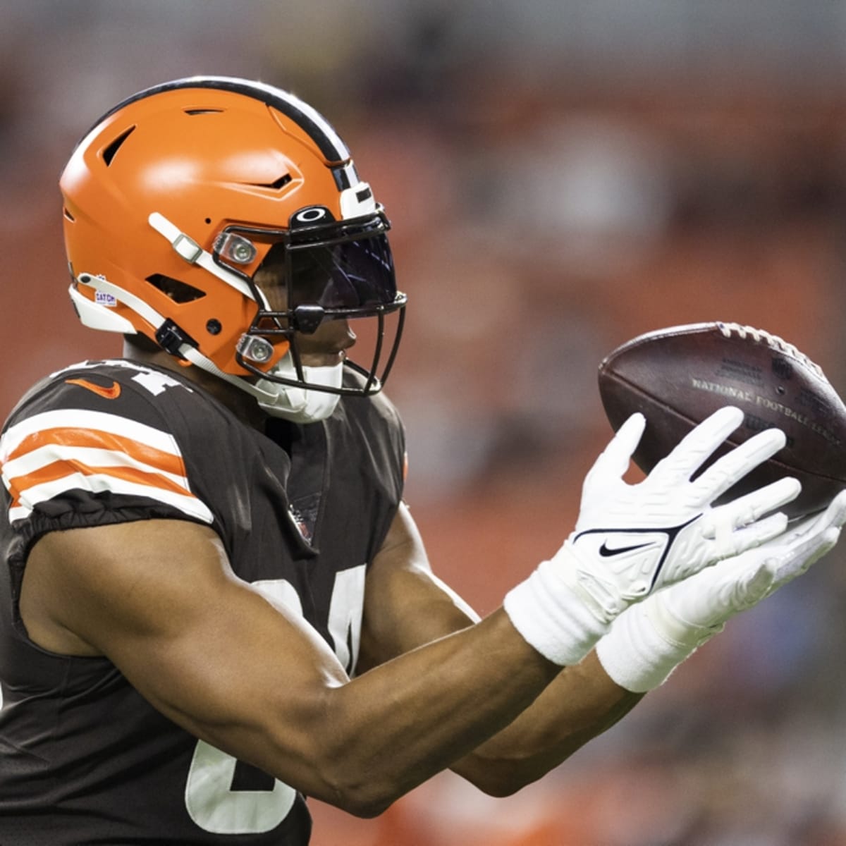 Browns sign TE Jordan Akins