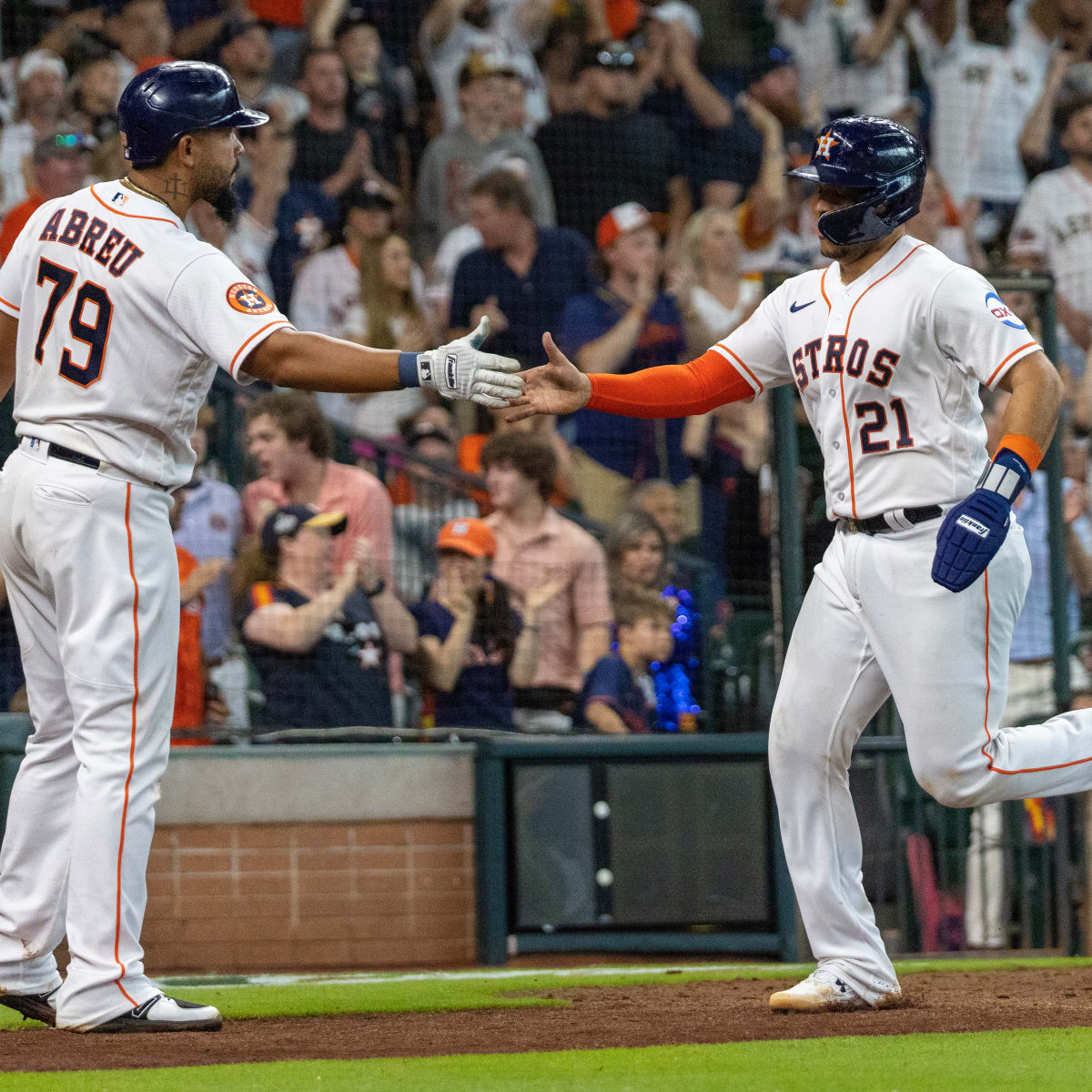 Chicago White Sox defeat the Astros, 1-0, to earn their first