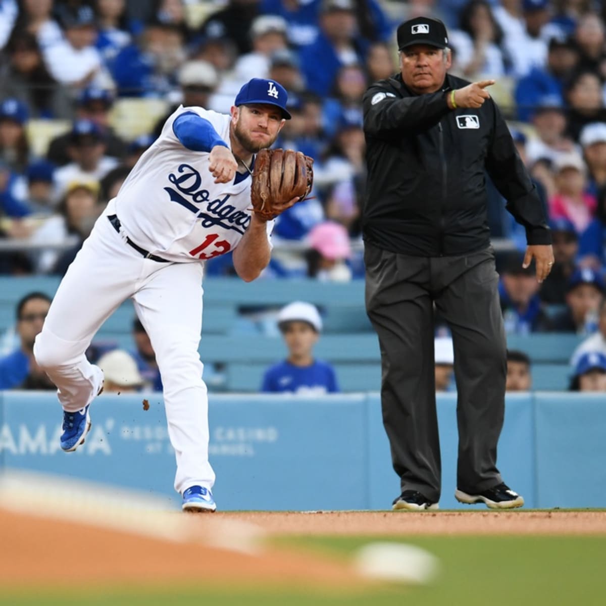 Dodgers' Kiké Hernández gets in hits amid coronavirus restrictions