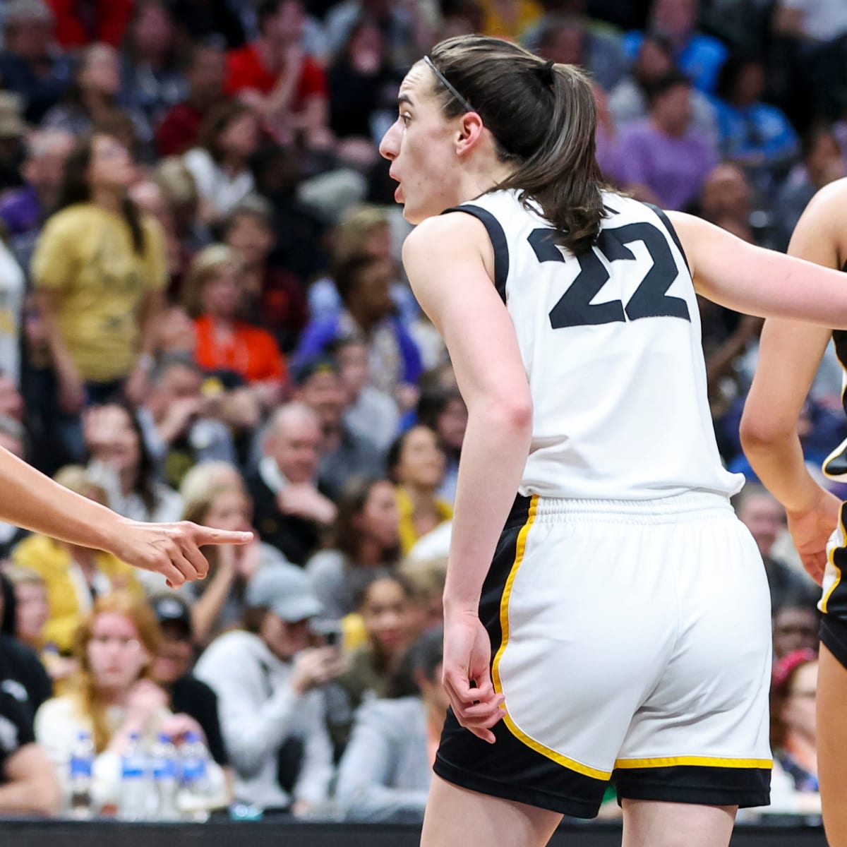 NCAAW: Caitlin Clark of Iowa Hawkeyes at it again, Auburn upsets