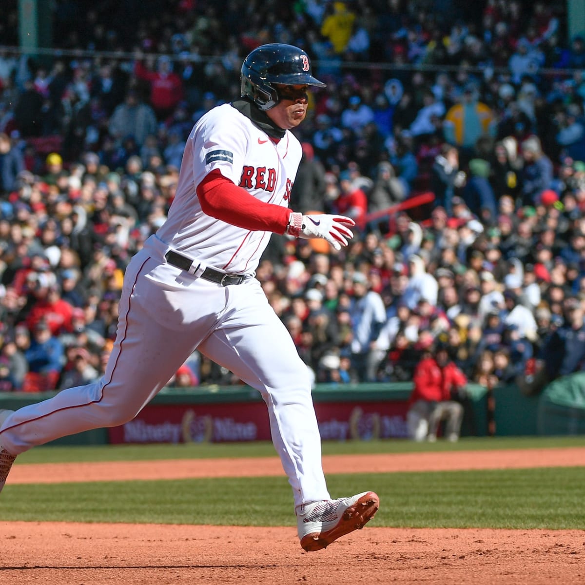 Red Sox drop series opener to Cincinnati at Fenway