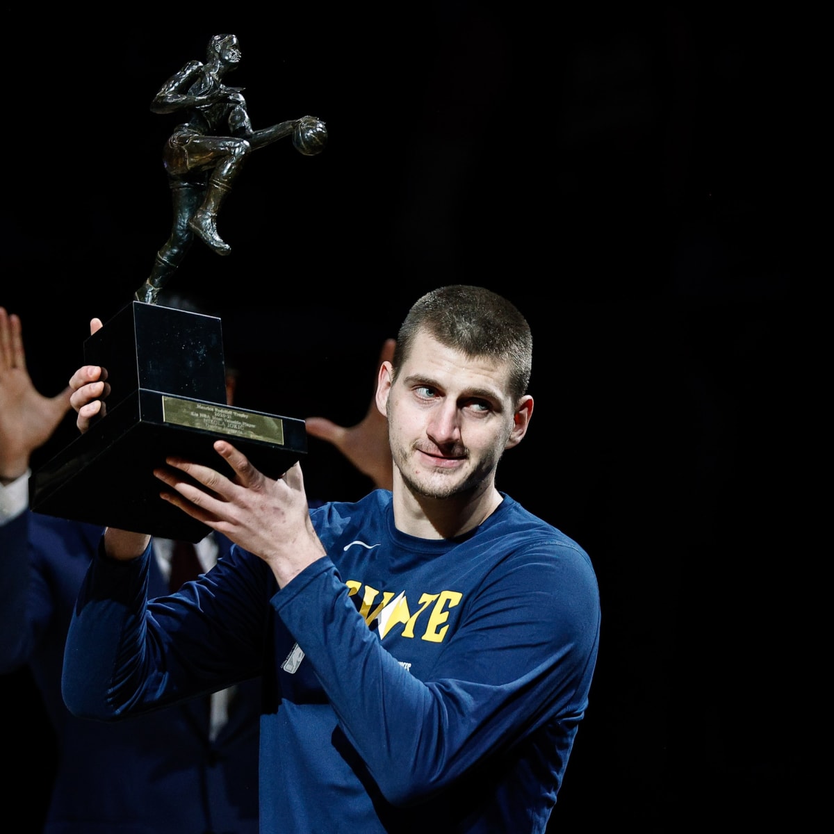 Giannis Antetokounmpo reportedly wins 2nd straight NBA MVP award