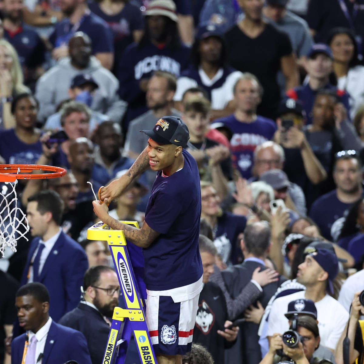 What NBA future looks like for UConn's Jackson, Hawkins, Sanogo after  combine