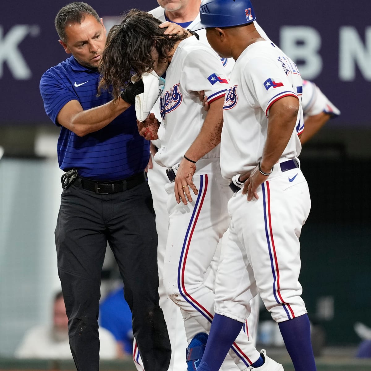 Watch: Rangers OF Josh Smith exits game vs. Orioles after being