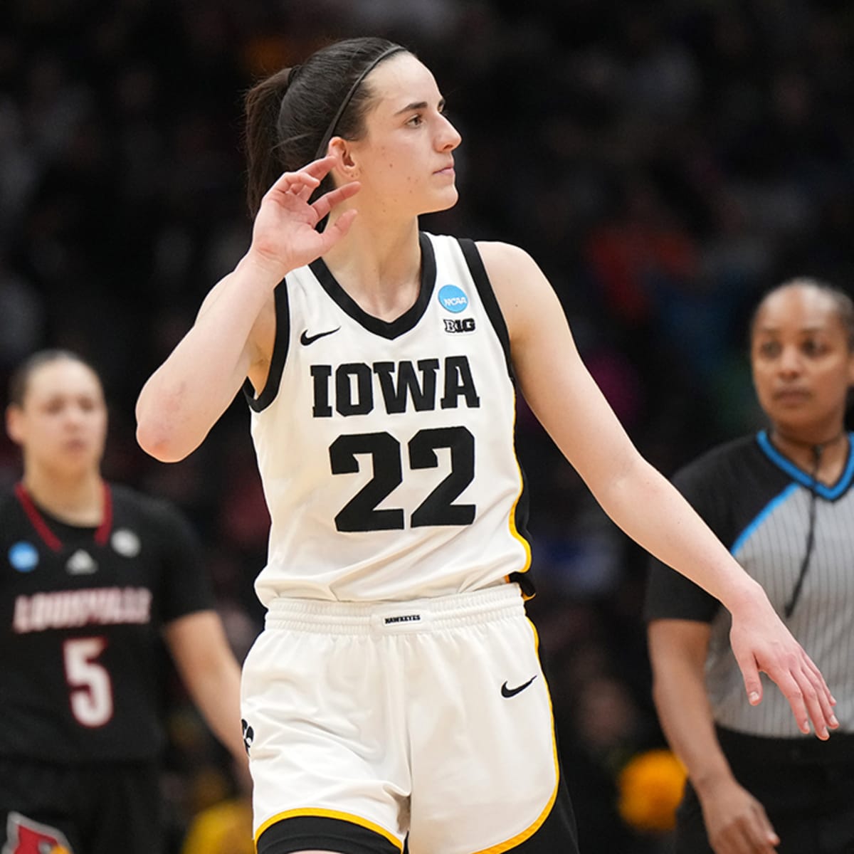 100th game for Caitlin Clark at Iowa is for national title