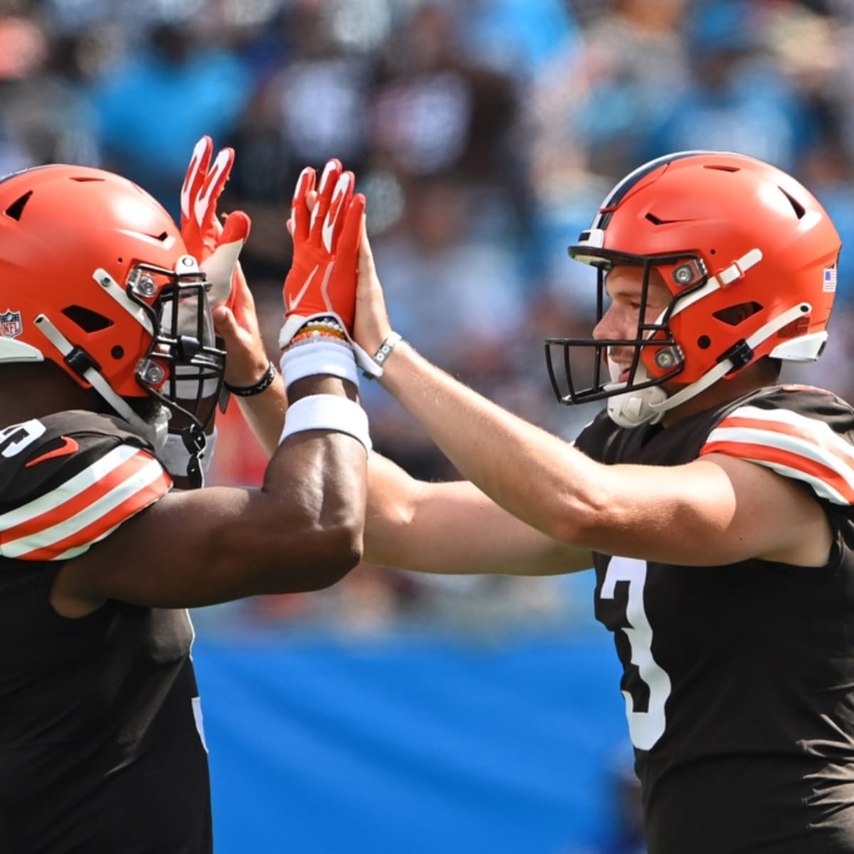 Cleveland Browns' Myles Garrett day to day, Anthony Walker Jr. back