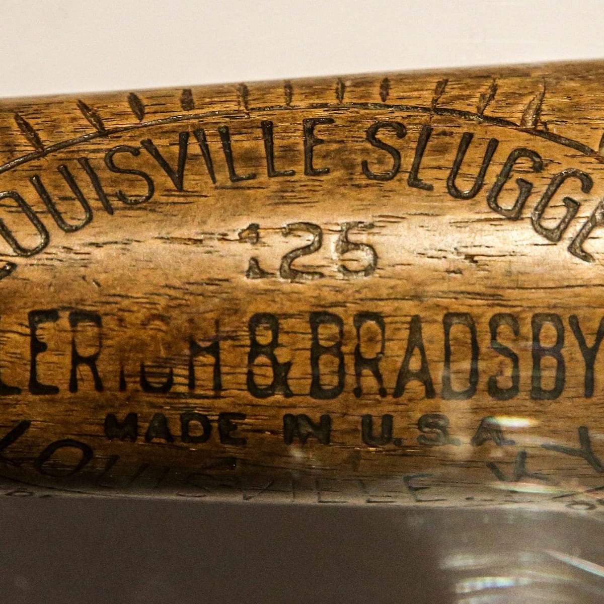 Lot Detail - Excellent Babe Ruth Signed Louisville Slugger Baseball Bat --  With PSA/DNA