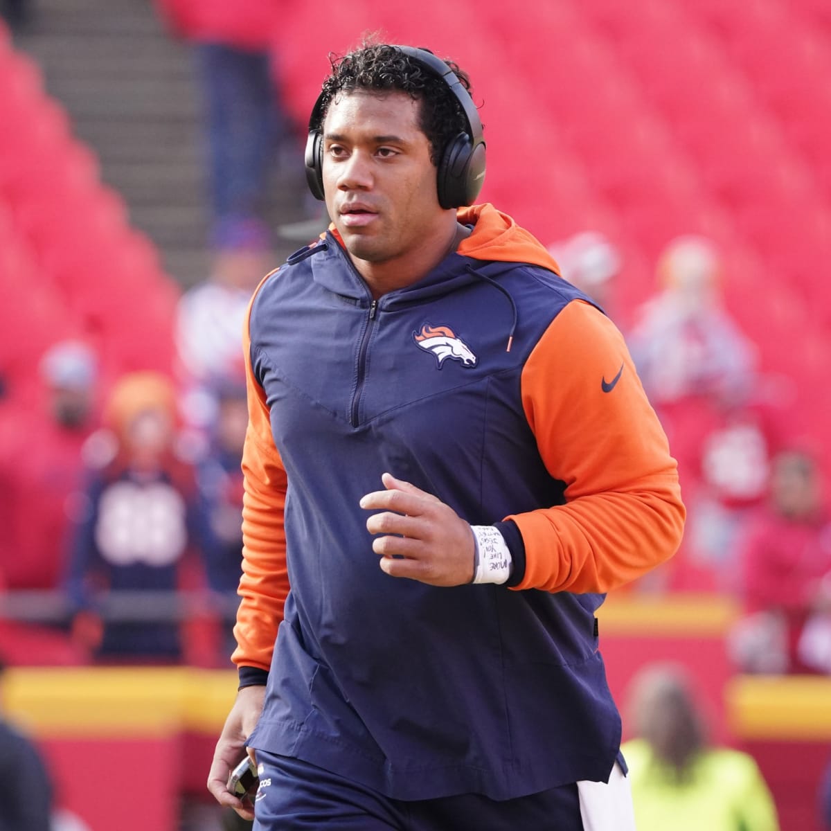 Russell Wilson's Private QB Coach Sends Tweet Ahead of Denver Broncos OTAs  - Sports Illustrated Mile High Huddle: Denver Broncos News, Analysis and  More