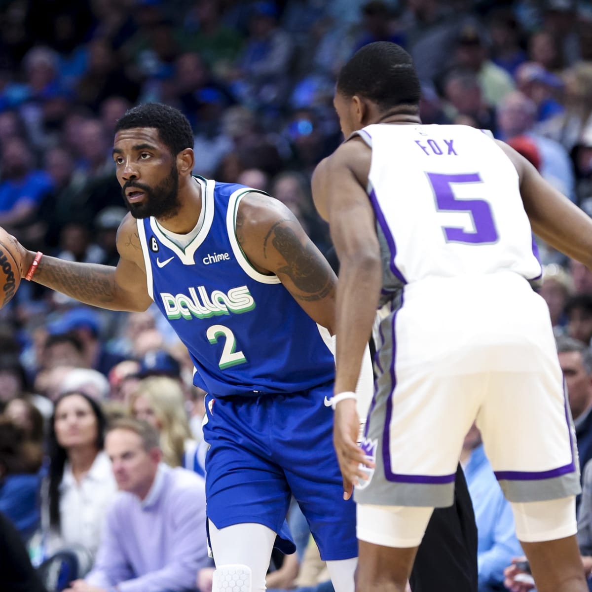 Clutch Kyrie Irving leads Mavericks past Kings for another flashy