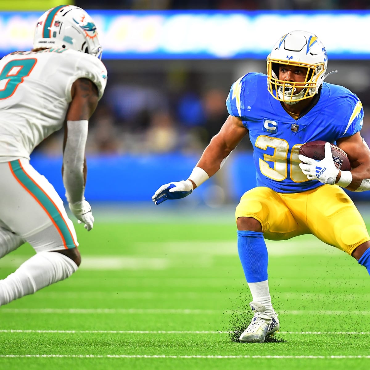 What Contract Projections Say About the Los Angeles Chargers' Key Free  Agents - Sports Illustrated Los Angeles Chargers News, Analysis and More