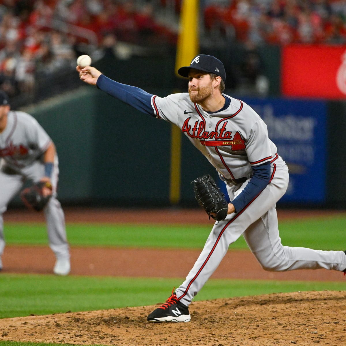 AJ Minter placed on IL with sore shoulder, another blow to Braves bullpen